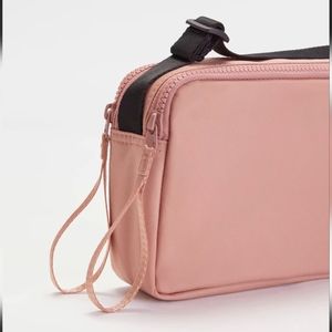 Everlane The Recycled Nylon Bag